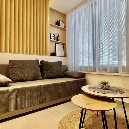 Apartmán Black Lotus 4 I Centre I Free Parking L 24hr Access *