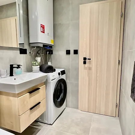 Apartament Black Lotus 4 I Centre I Free Parking L 24hr Access Bańska Bystrzyca