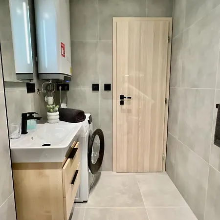 Black Lotus 4 I Centre I Free Parking L 24hr Access Banská Bystrica