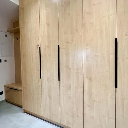Apartmán Black Lotus 4 I Centre I Free Parking L 24hr Access *