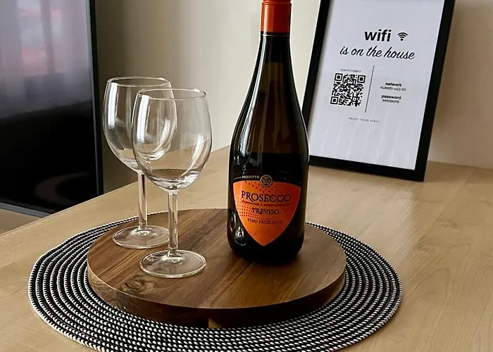 Black Lotus 4 I Centre I Free Parking L 24hr Access 아파트