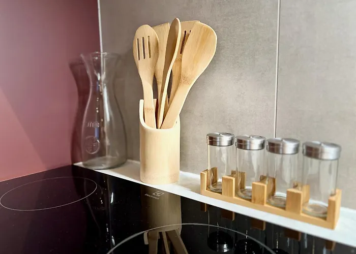 Black Lotus 4 I Centre I Free Parking L 24hr Access 아파트 반스카비스트리카