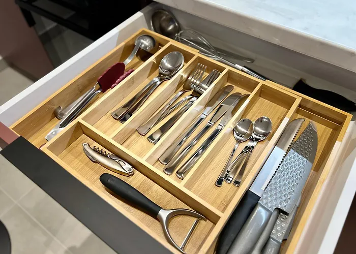 Black Lotus 4 I Centre I Free Parking L 24hr Access *