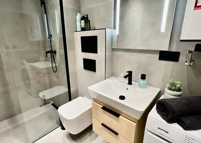 Black Lotus 4 I Centre I Free Parking L 24hr Access