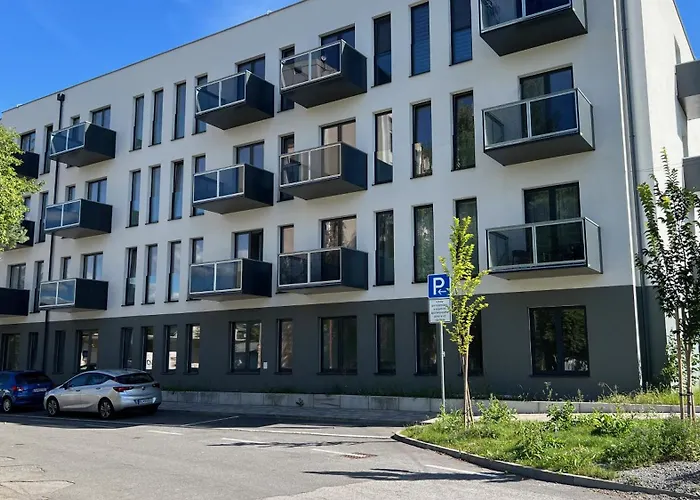 Black Lotus 4 I Centre I Free Parking L 24hr Access 아파트 반스카비스트리카